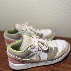 7Y Nike‎ Air Jordan 1 Low Pastel Multicolor GS DJ0341-100 fits Womens 8.5